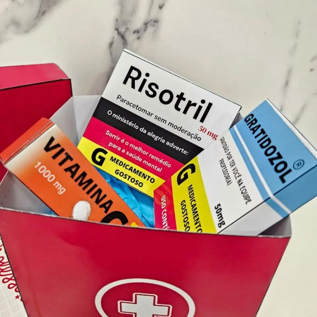 KIT PRIMEIROS SOCORROS PARA PROFESSORES - LEMBRANCINHA